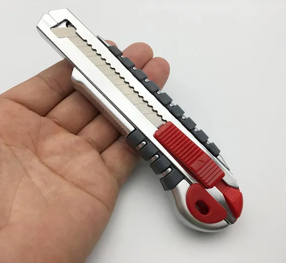 Heavy Duty Knife 24mm Alloy Steel Blade Cutter Heavy Duty Knife 24mm Alloy Steel Blade Cutter