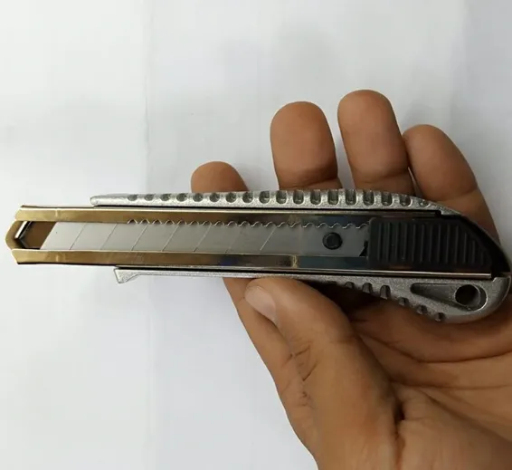Utility Knife Cutter With Auto Lock Utility Knife Cutter With Auto Lock