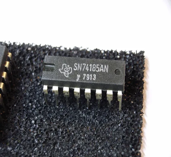 SN 74185 an Texas Instruments Binary-to-bcd Converter Dip 16