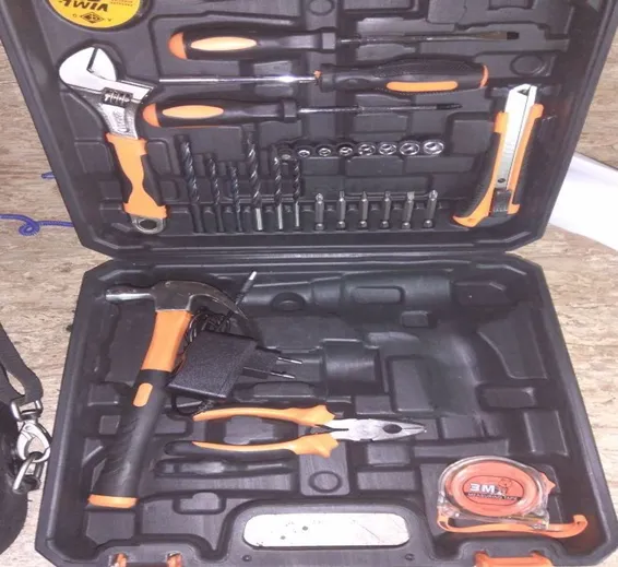 Rechargeable Drill And Screwdriver With 29 Piece Accessory