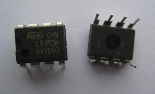LM393 Dual Differential Comparator Ic In Pakistan