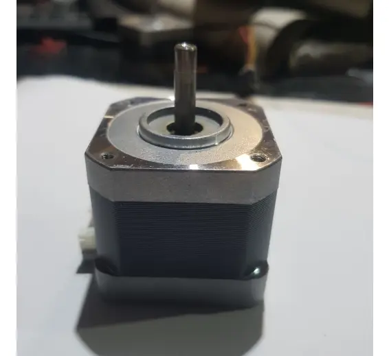 Nema 17 Stepper Motor KV4239-N3B002A 4 Wire 5mm Shaft Bipolar